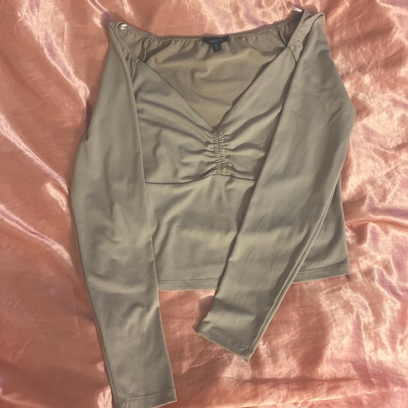 Dynamite blush pink ruched crop top (size medium) - Picture 2 of 5